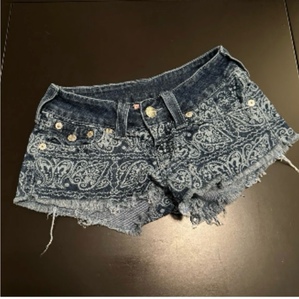 True Religion blue paisley shorts size 26